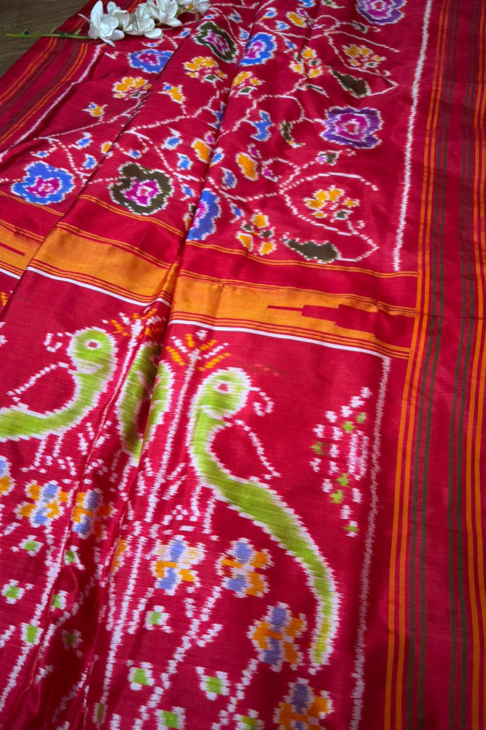 Stunning Red Handloom Pochampally Single Ikat Pure Silk Saree - Luxurion World