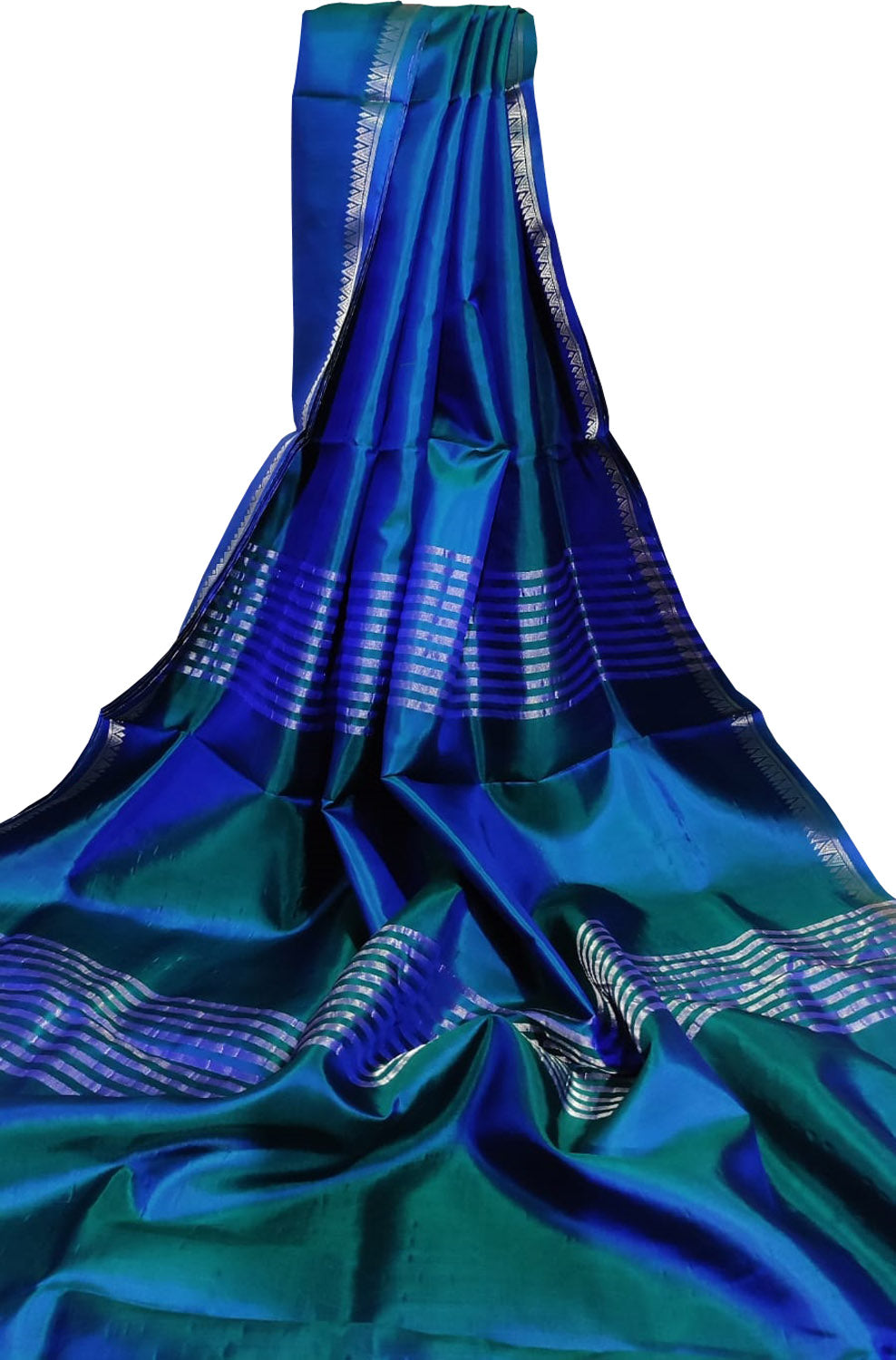 Stunning Green and Blue Bishnupur Silk Saree - Pure Elegance - Luxurion World