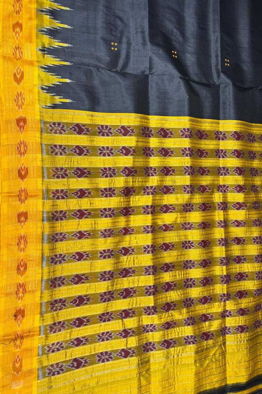 Elegant Black Pure Silk Sambalpuri Ikat Handloom Saree - Luxurion World