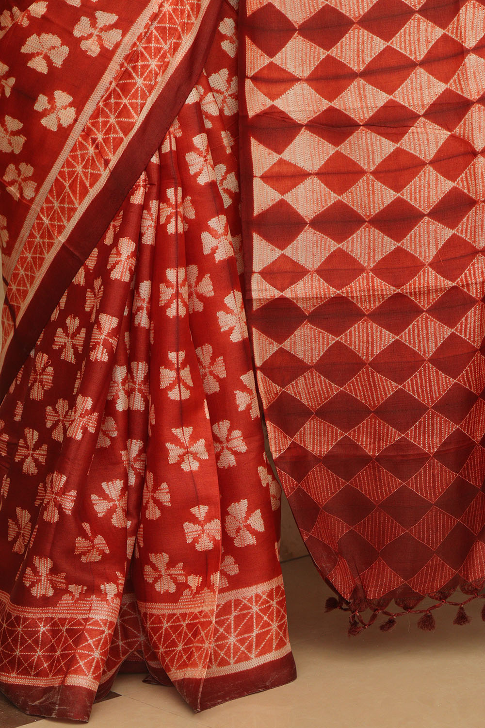 Elegant Maroon Shibori Tie N Dye Tussar Silk Saree - Luxurion World