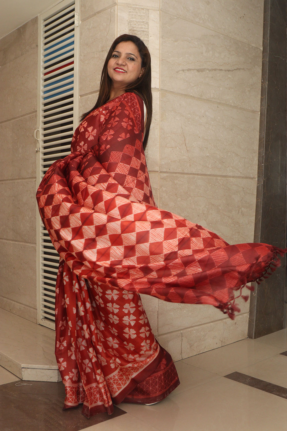 Elegant Maroon Shibori Tie N Dye Tussar Silk Saree - Luxurion World