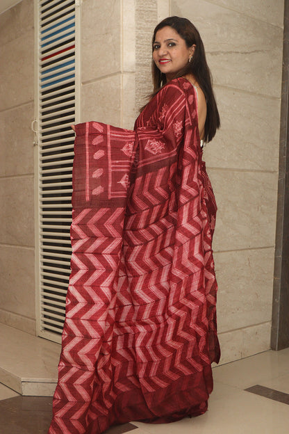 Maroon Shibori Tie N Dye Tussar Silk Saree: Elegant and Unique - Luxurion World
