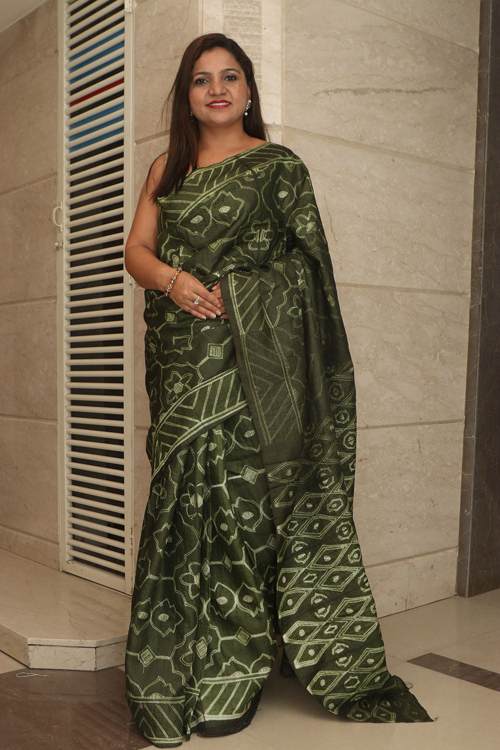 Green Shibori Tie N Dye Tussar Silk Saree - Luxurion World