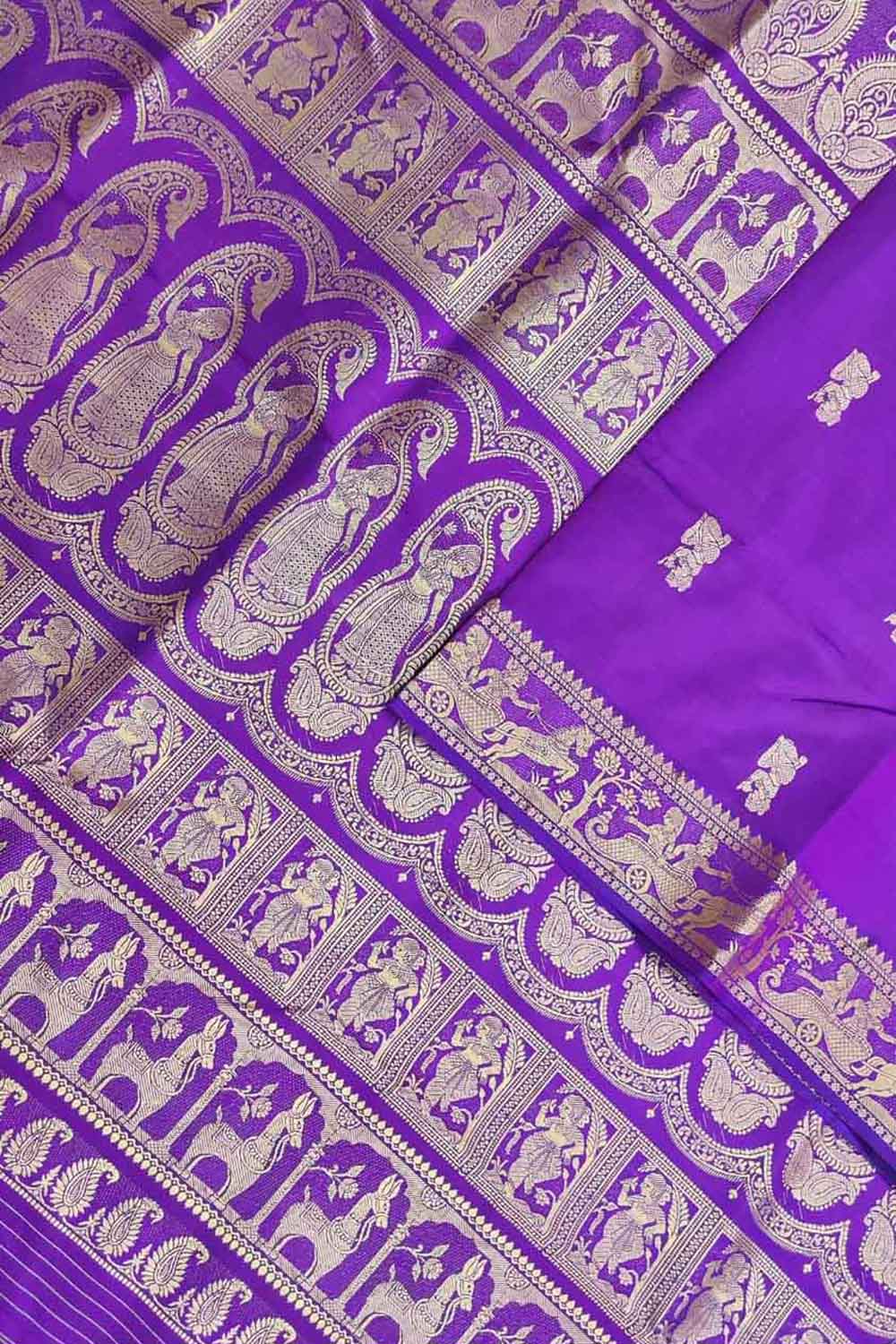 Exquisite Purple Baluchari Silk Saree Handloom - Luxurion World