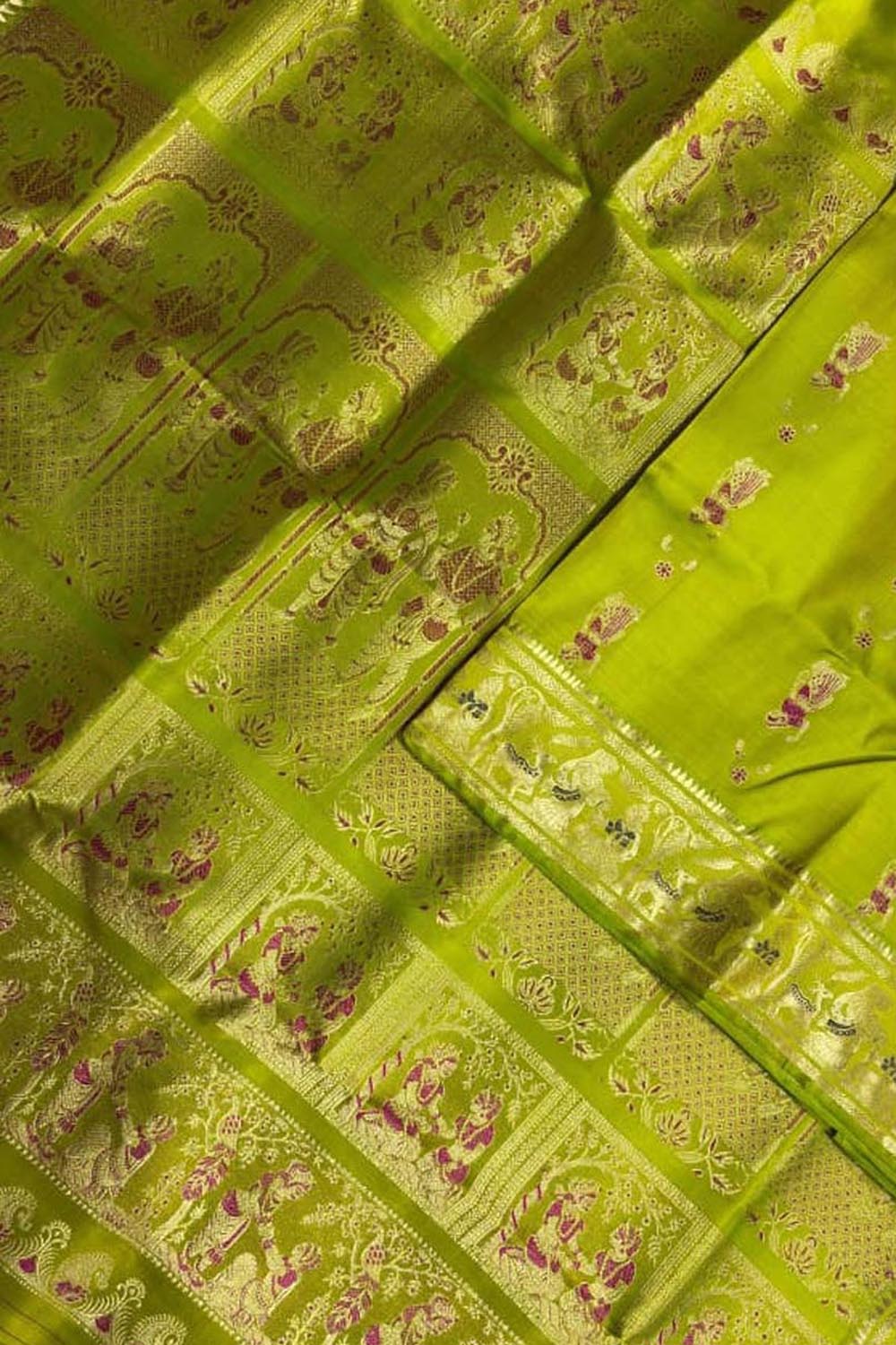 Exquisite Green Handloom Swarnachari Pure Silk Saree - Luxurion World