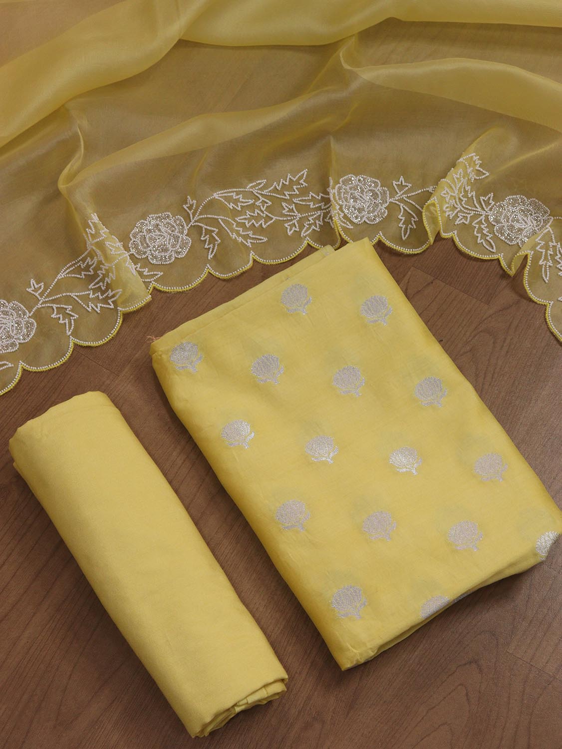 Stunning Yellow Banarasi Chanderi Silk Suit Set with Cutdana Embroidery & Organza Dupatta - Luxurion World