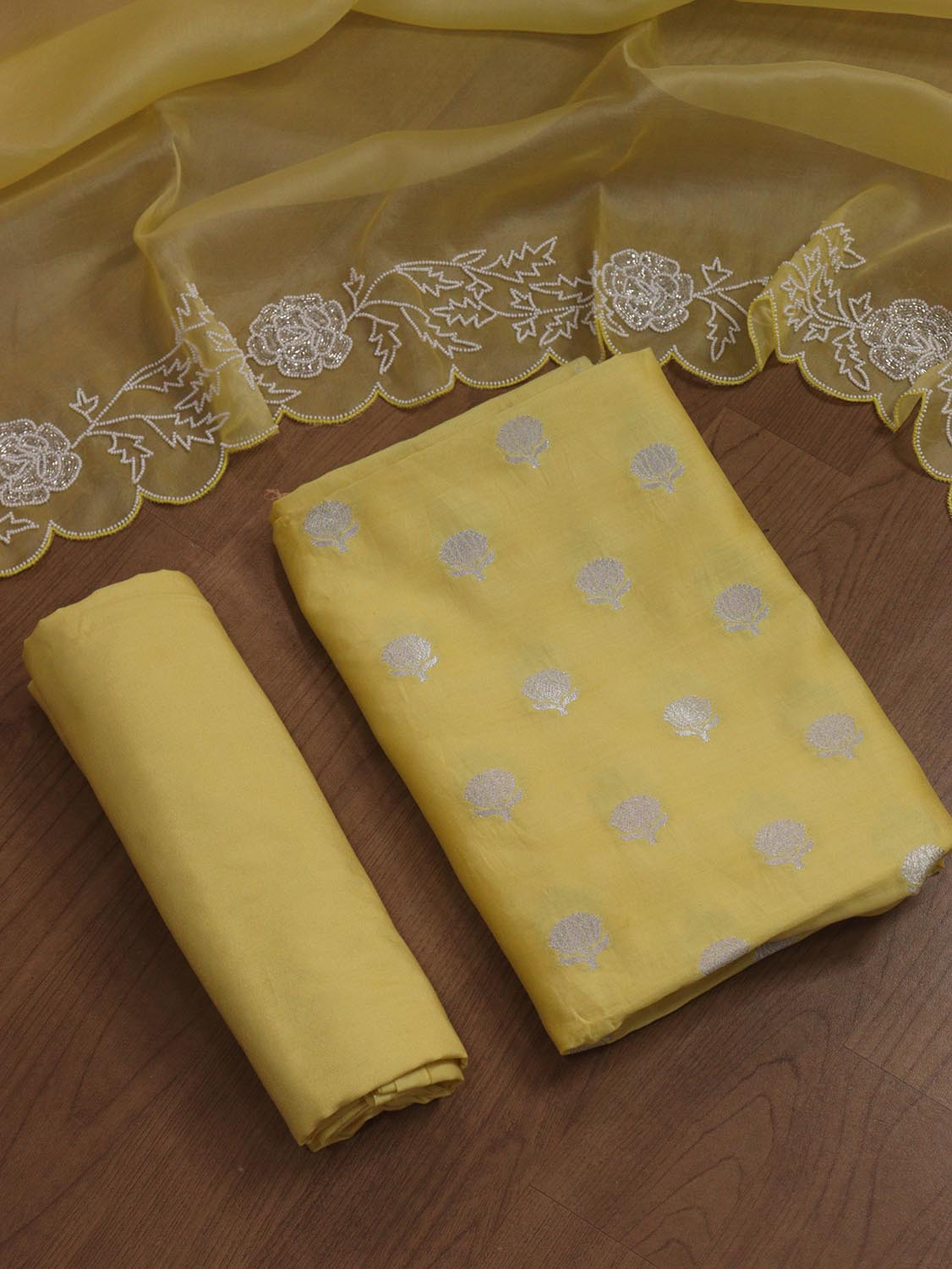 Stunning Yellow Banarasi Chanderi Silk Suit Set with Cutdana Embroidery & Organza Dupatta - Luxurion World