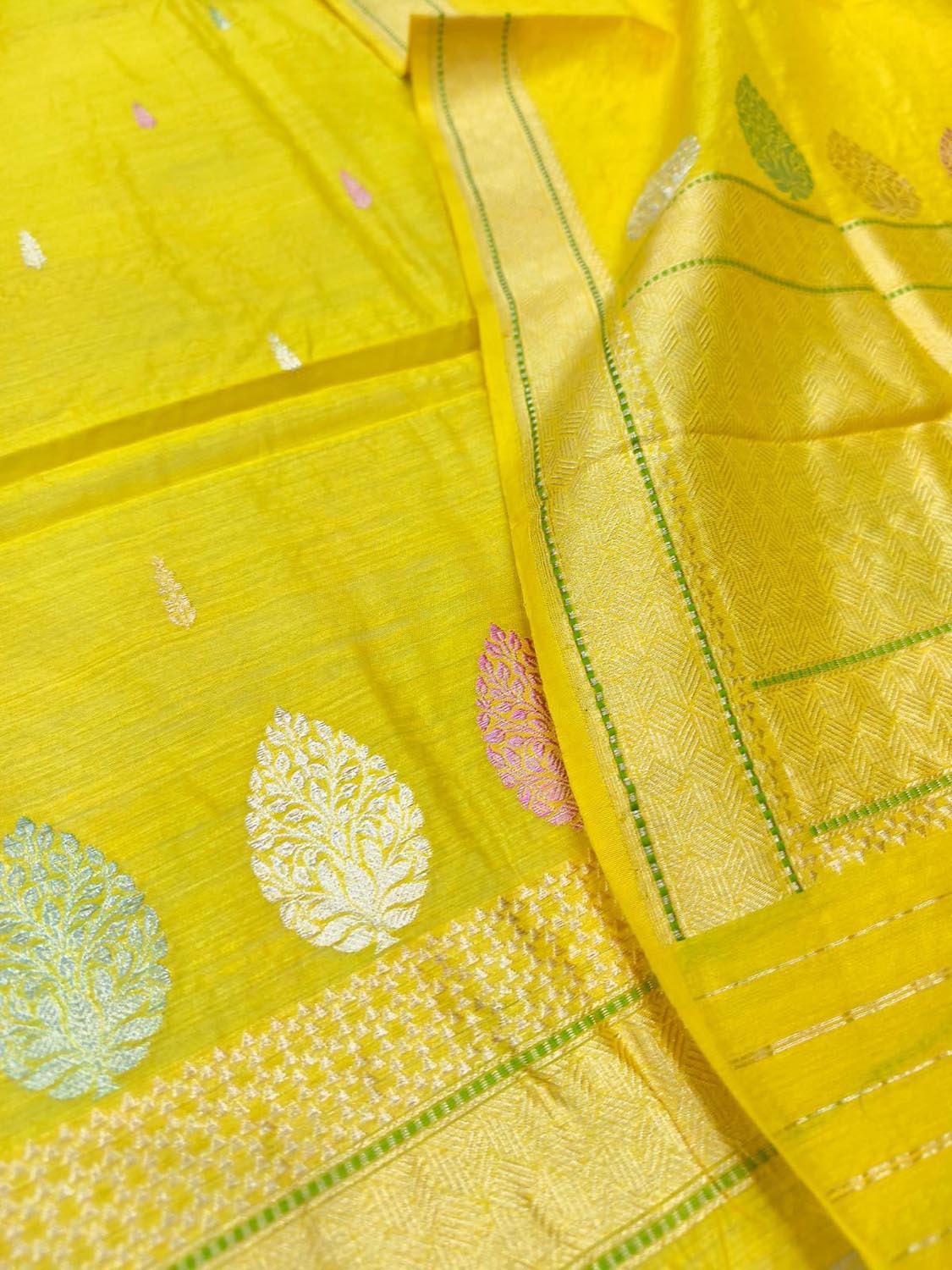 Yellow Pure Moonga Silk Handloom Banarasi Meenakari Suit Set - Luxurion World