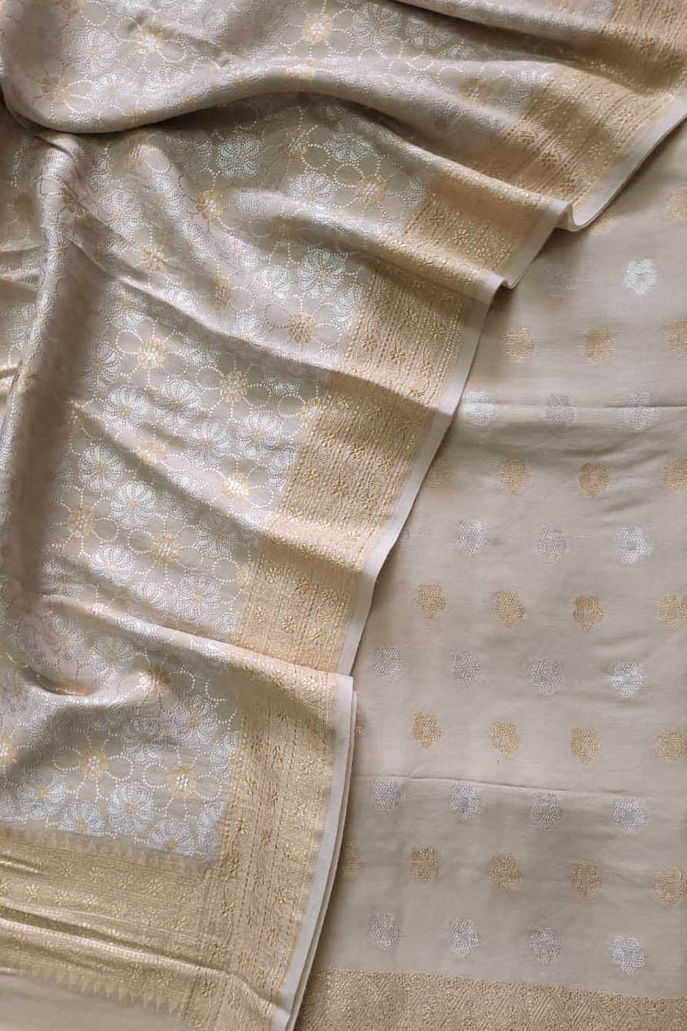 Dyeable Banarasi Pure Moonga Silk Golden Silver Zari Unstitched Three Piece Suit Set - Luxurion World