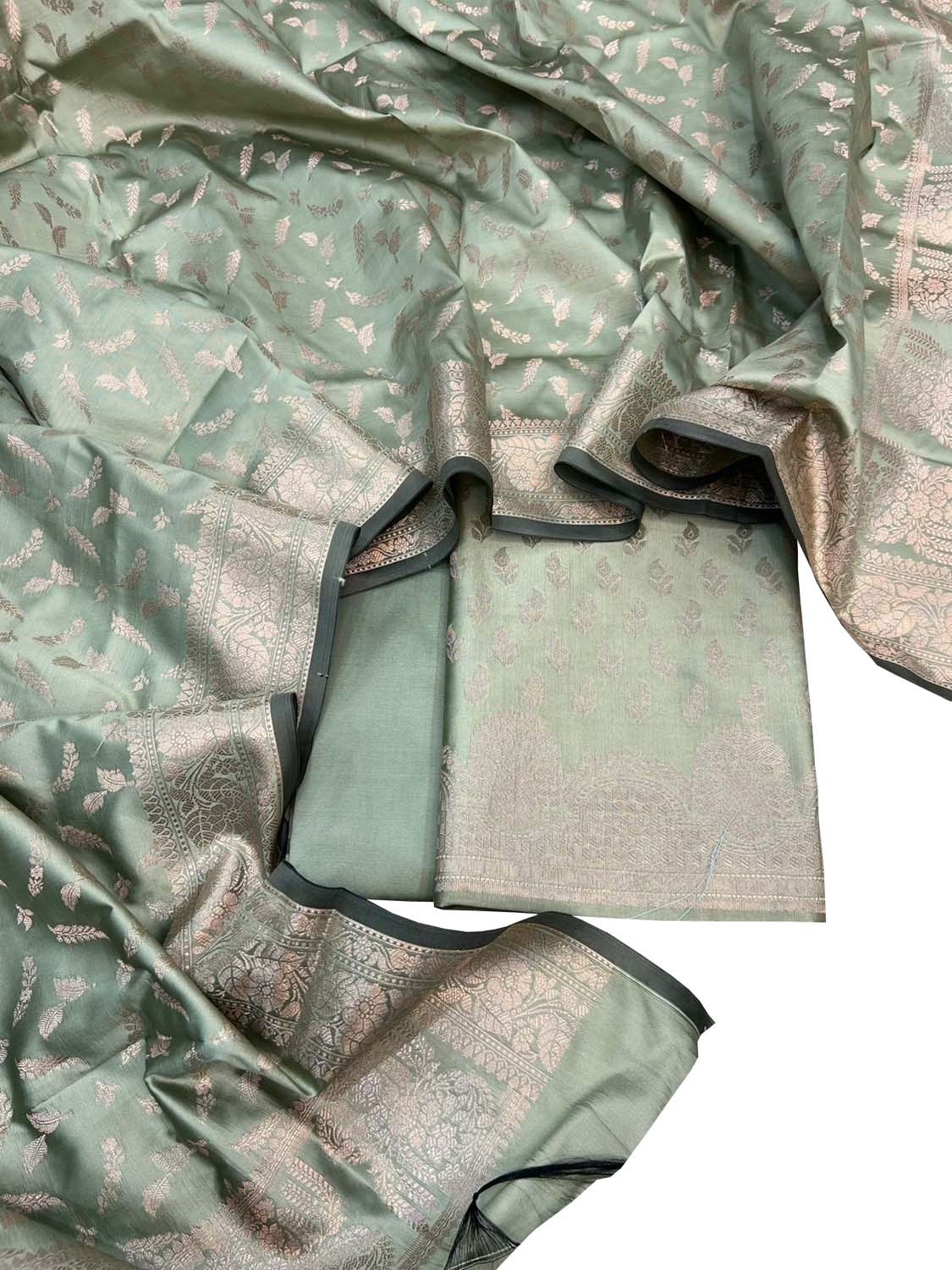 Green Banarasi Silk Suit Set - Elegant and Luxurious - Luxurion World