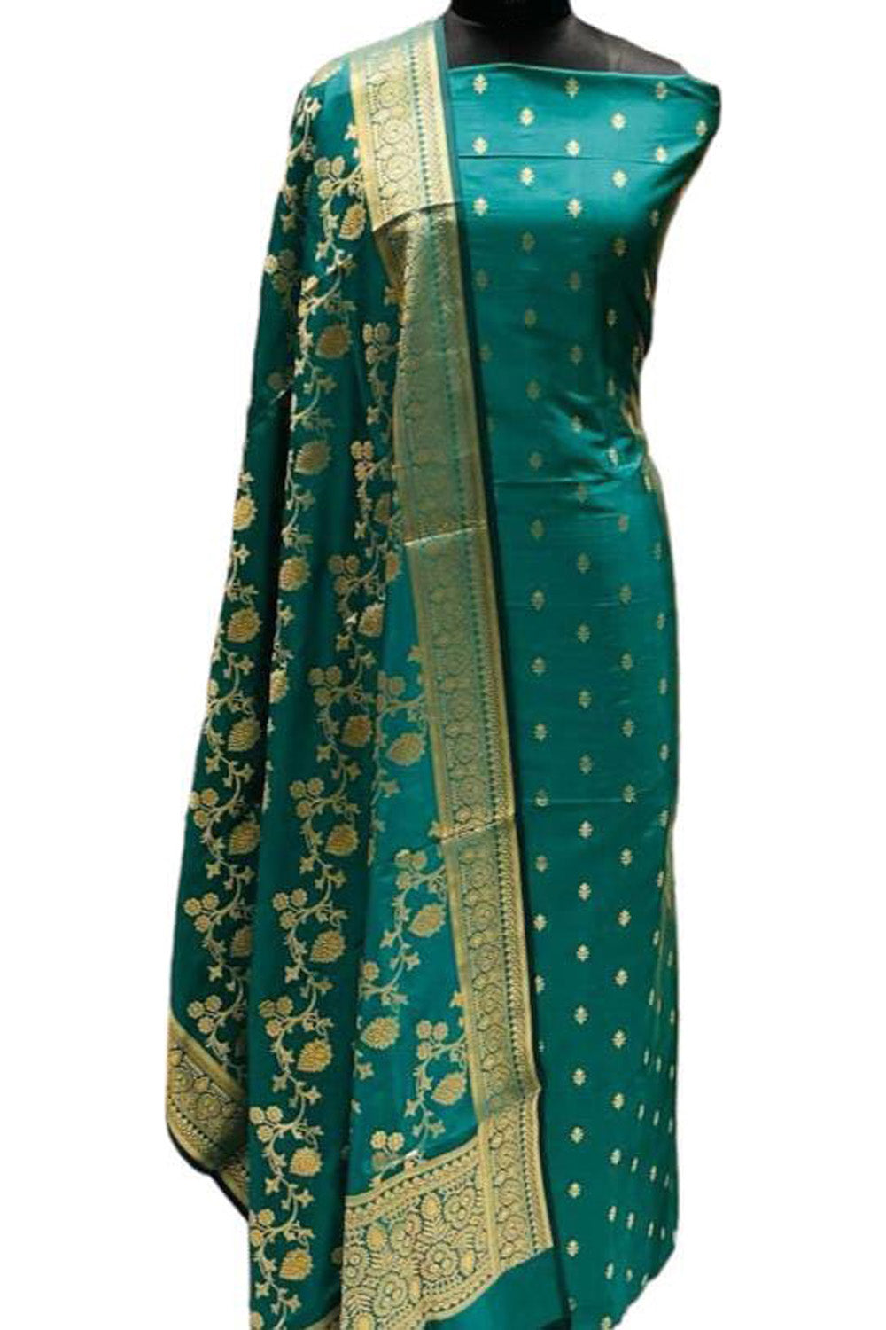 Stunning Green Banarasi Silk Suit Set - Luxurion World