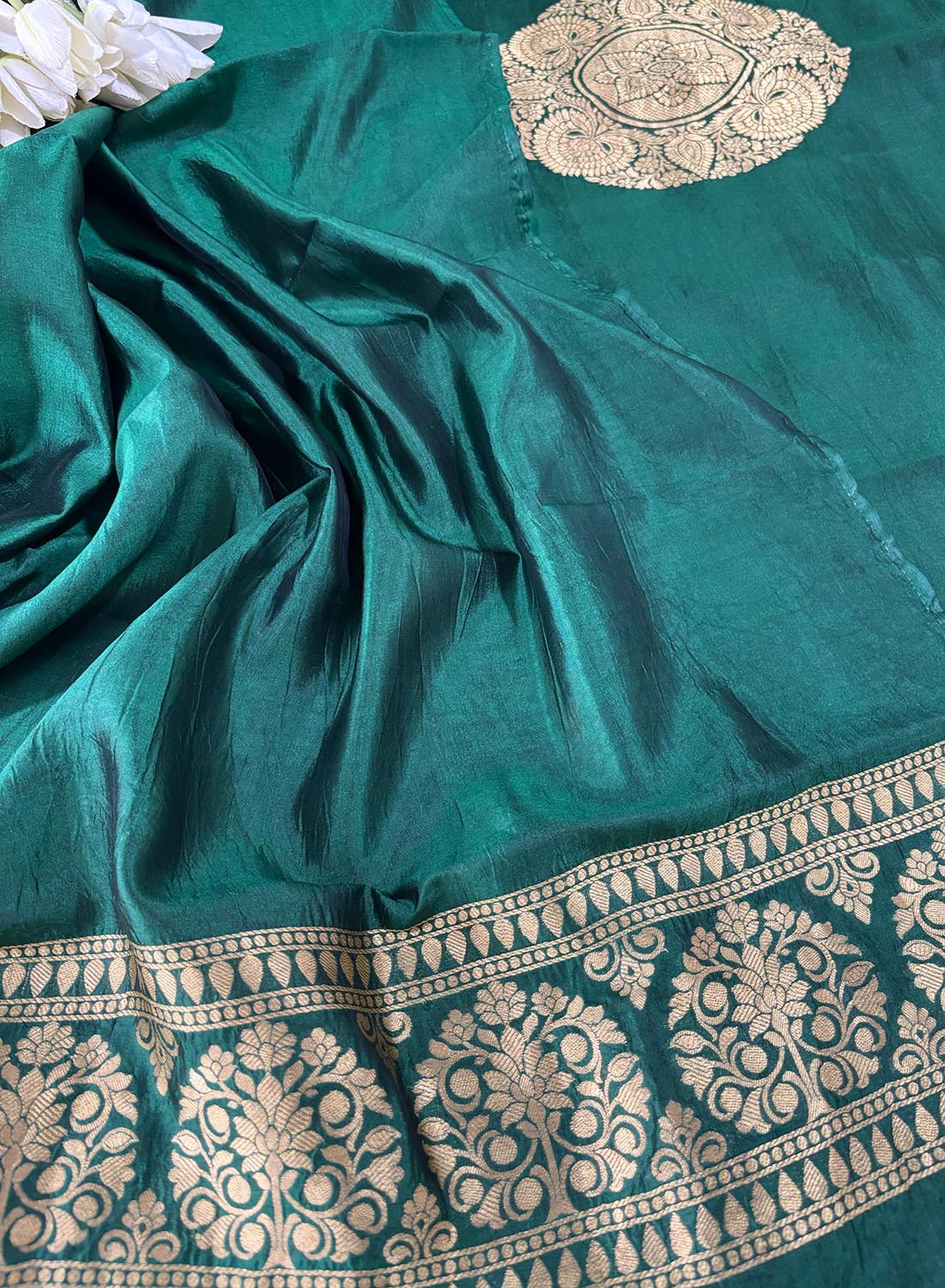 Green Handloom Banarasi Pure Katan Silk Two Piece Unstitched Suit Set - Luxurion World