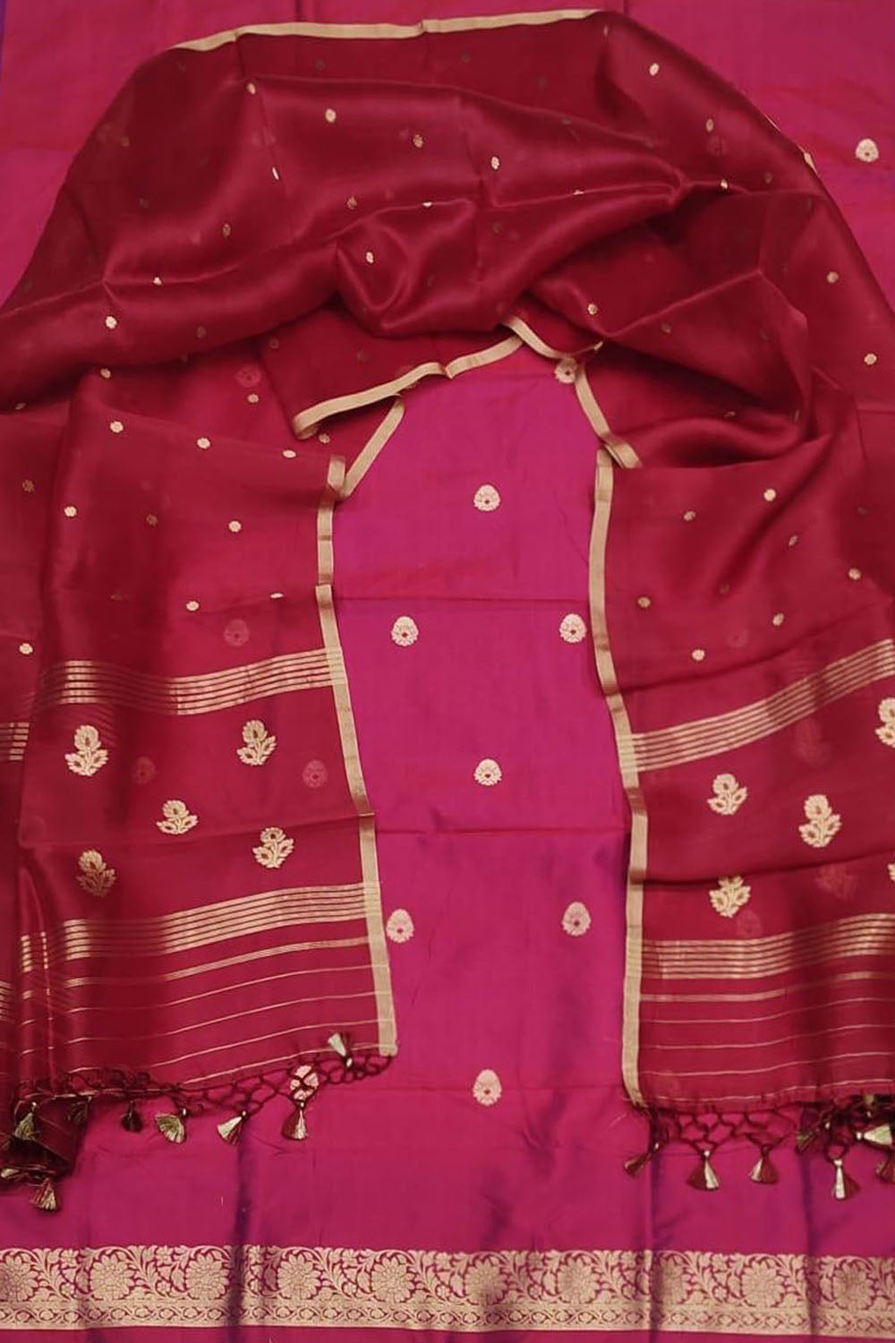 Exquisite Pink Banarasi Silk Kadwa Handloom Suit Set - Luxurion World