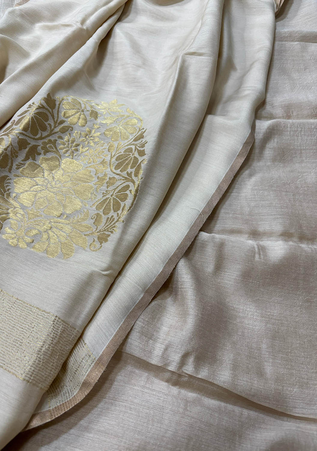 Stunning Dyeable Banarasi Pure Moonga Silk Two Piece Unstitched Suit Set - Luxurion World