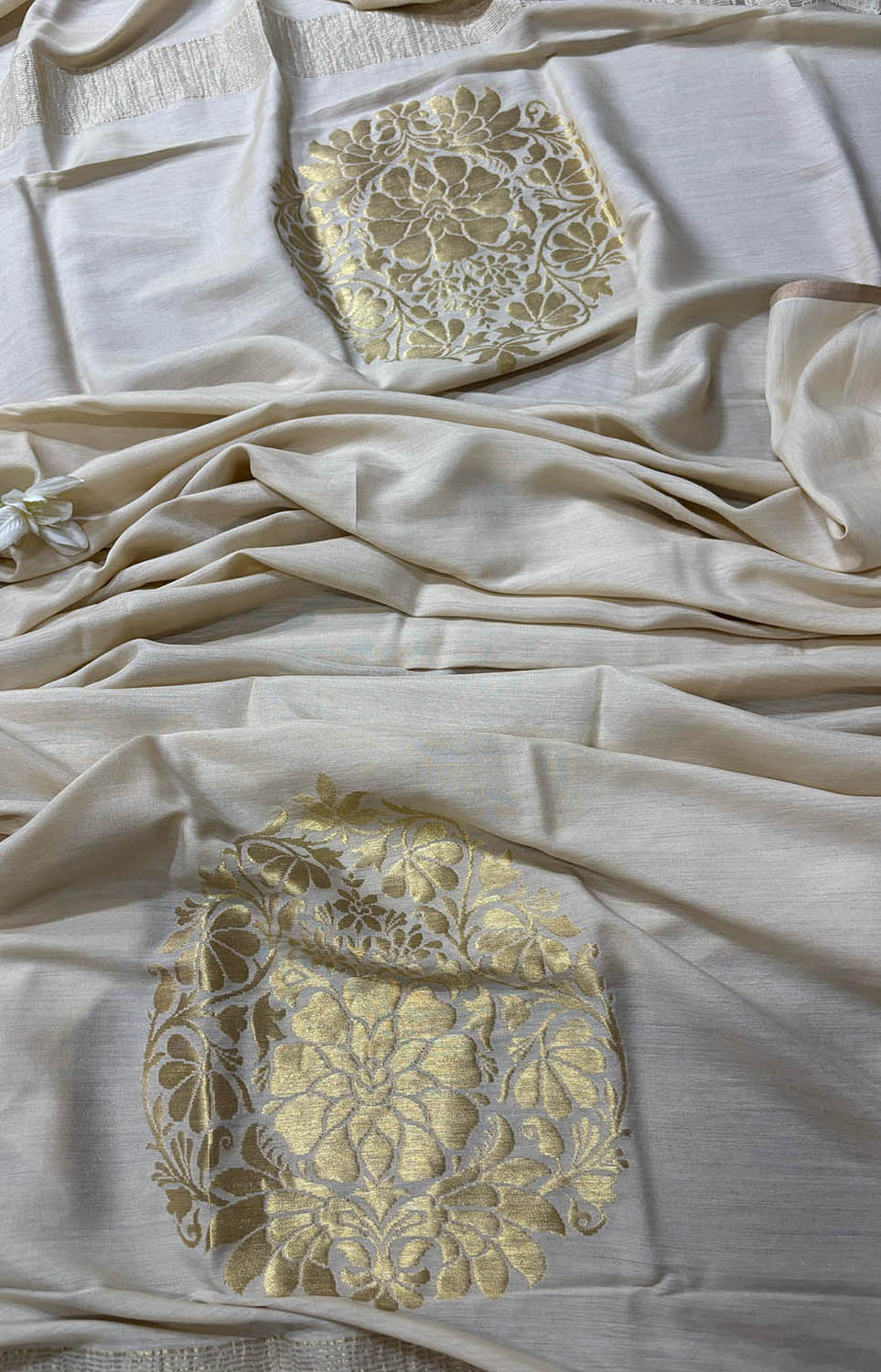 Stunning Dyeable Banarasi Pure Moonga Silk Two Piece Unstitched Suit Set - Luxurion World