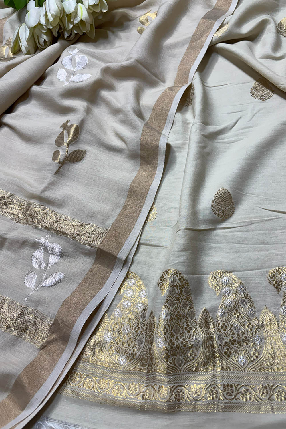 Stunning Dyeable Banarasi Pure Moonga Silk Two Piece Unstitched Suit Set - Luxurion World