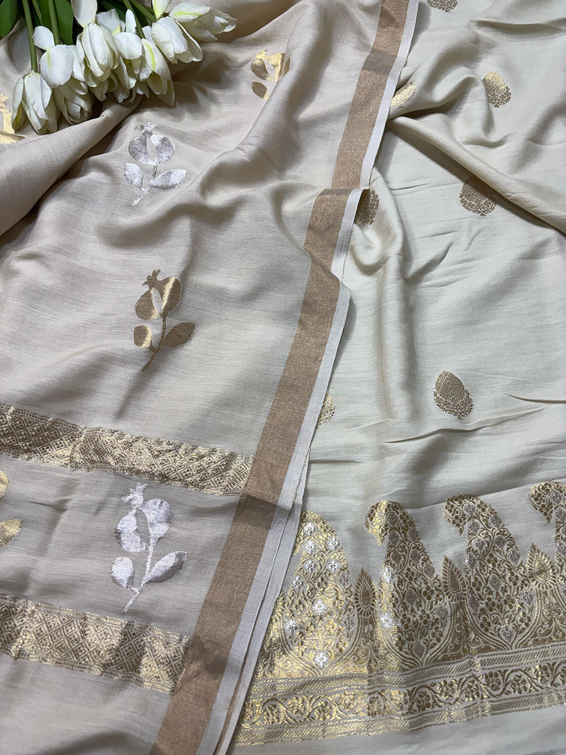 Stunning Dyeable Banarasi Pure Moonga Silk Two Piece Unstitched Suit Set - Luxurion World