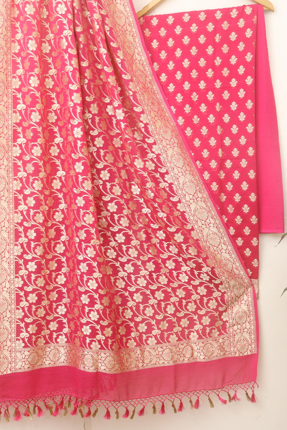 Pink Banarasi Pure Georgette Three Piece Unstitched Suit Set - Luxurion World