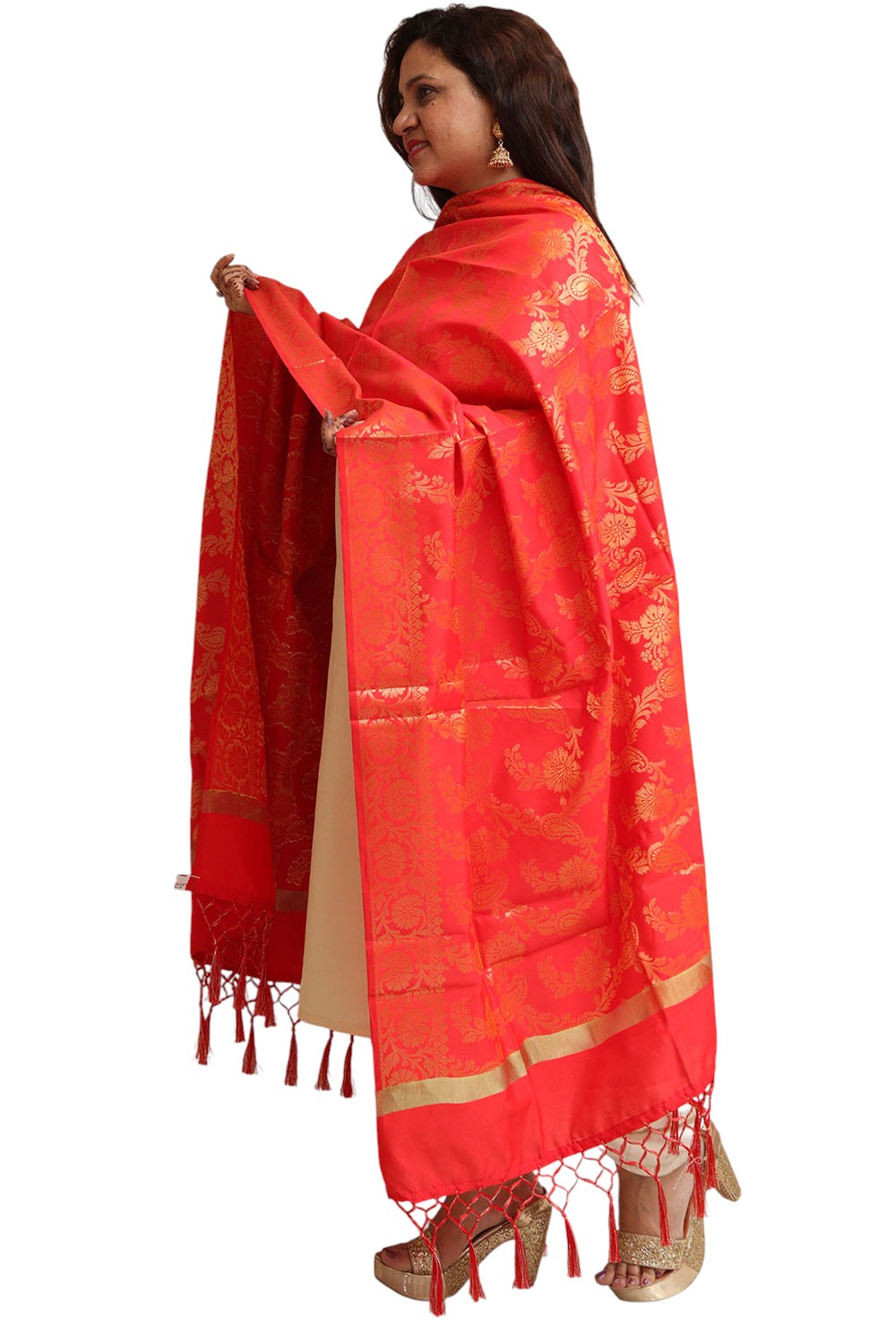 Stunning Red Banarasi Silk Dupatta - with a beautifully handcrafted matching tassel - Luxurion World