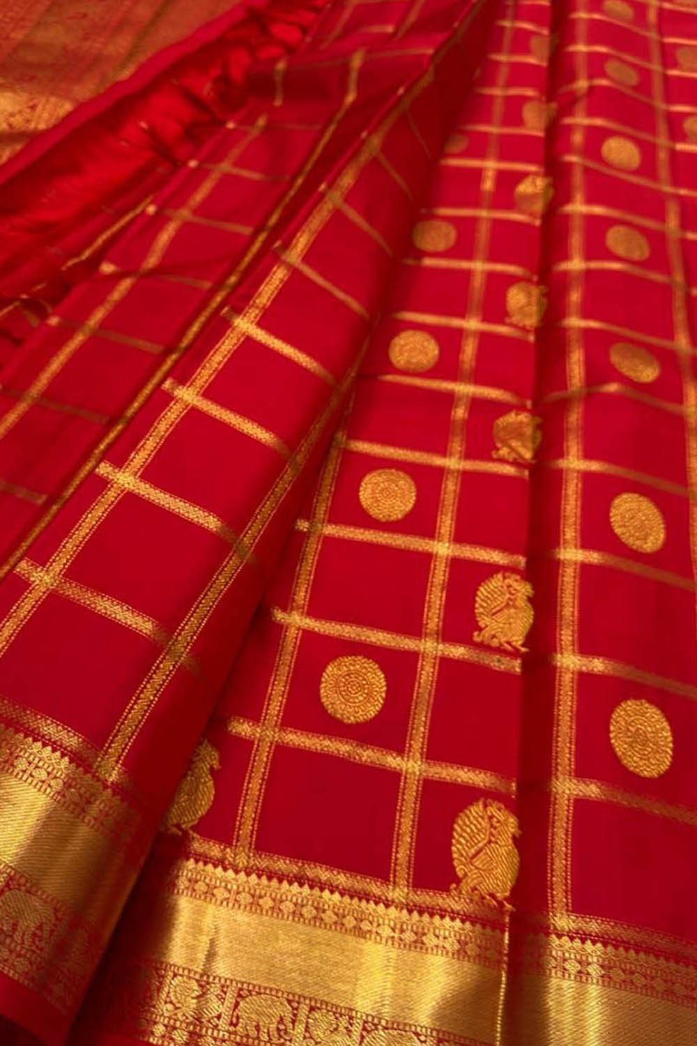 Red Handloom Kanjeevaram Pure Silk Saree — Handwoven, Festive & Bridal