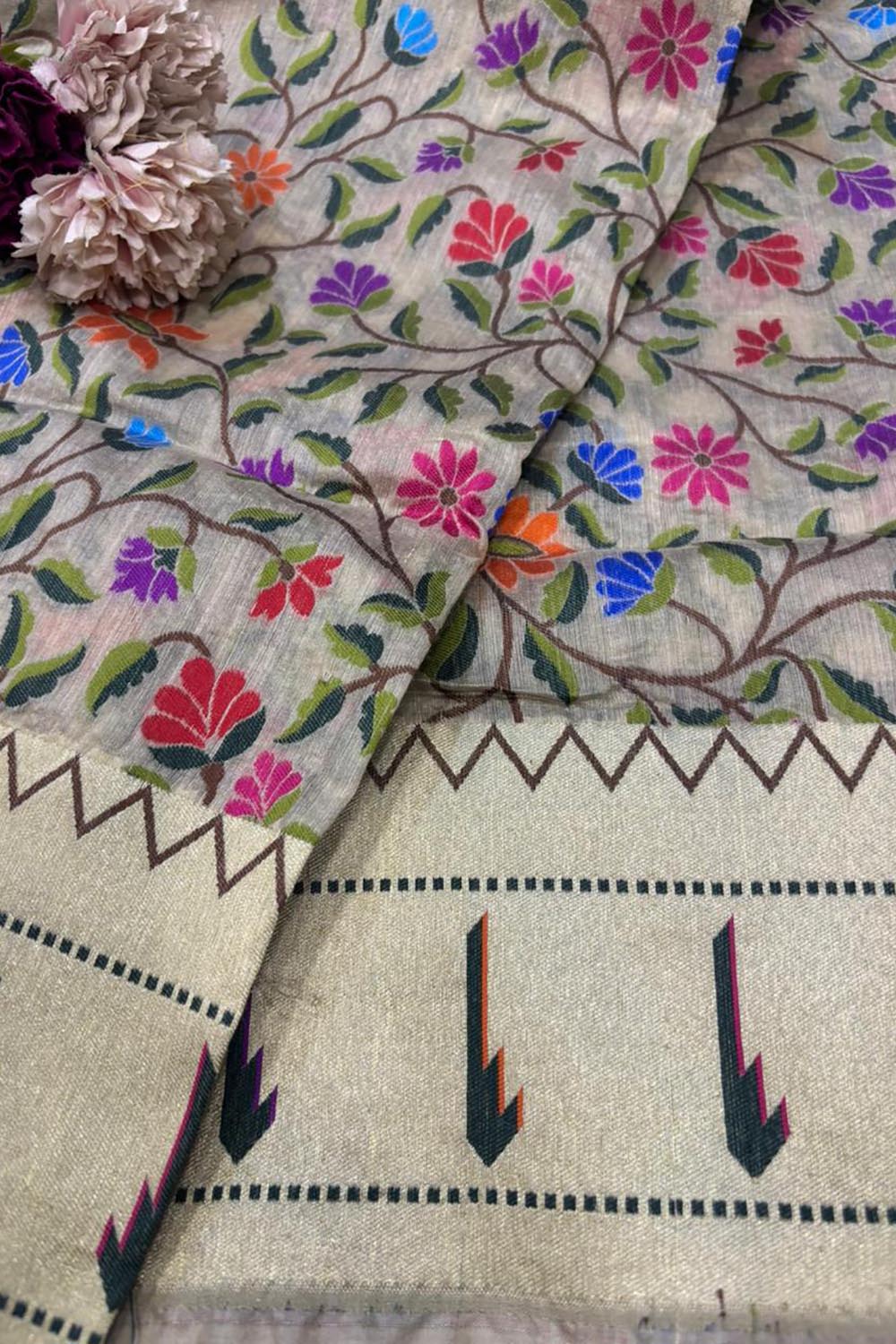 Dyeable Handloom Banarasi Pure Moonga Silk Flower Design Dupatta - Luxurion World