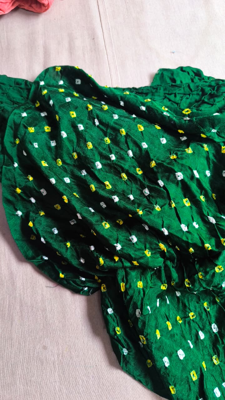 Green Bandhani Gajji Silk Fabric - Pure Elegance ( 3 Mtr )