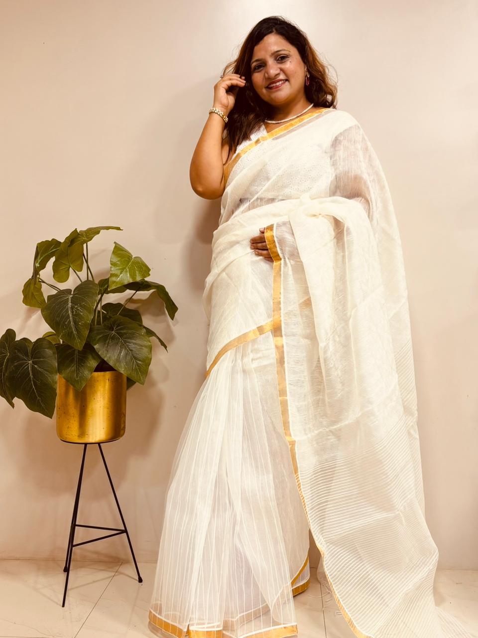 White Jamdani Muslin Silk Saree - Luxurion World