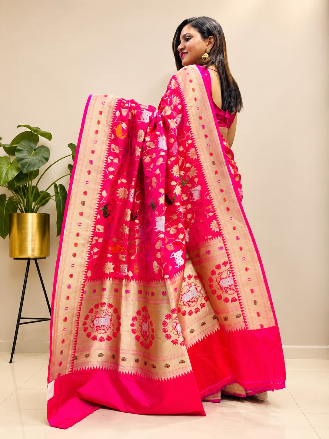 Pink Handloom Banarasi Pure Katan Silk Flower And Animal Design Meenakari Saree