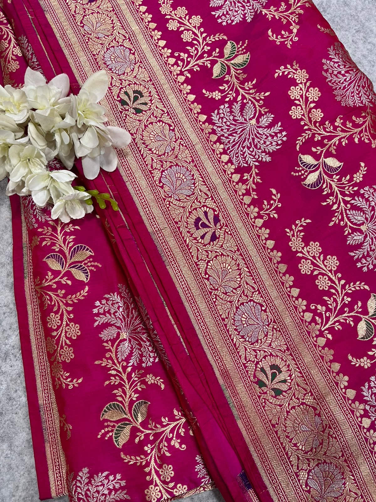 Pink Handloom Banarasi Pure Katan Silk Flower Design Sona Roopa Saree