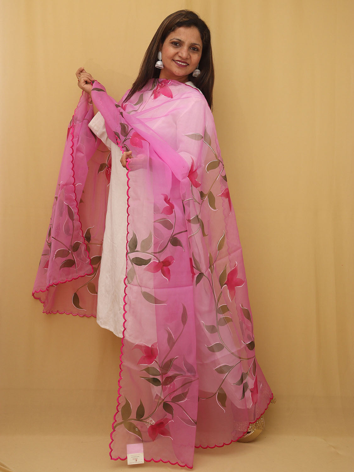Pink Hand Painted Organza Silk Scalloped Border Dupatta - Luxurion World