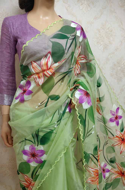 Green Hand Painted Organza Scalloped Border Saree - Luxurion World