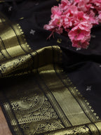 Black Handloom Kanjeevaram Pure Silk Dupatta - Luxurion World