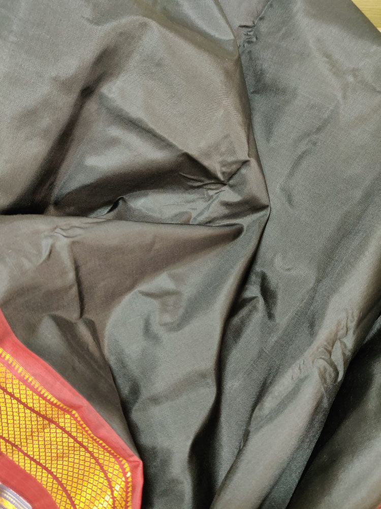 Black Handloom Paithani Pure Silk Peacock Design Pallu Saree - Luxurion World