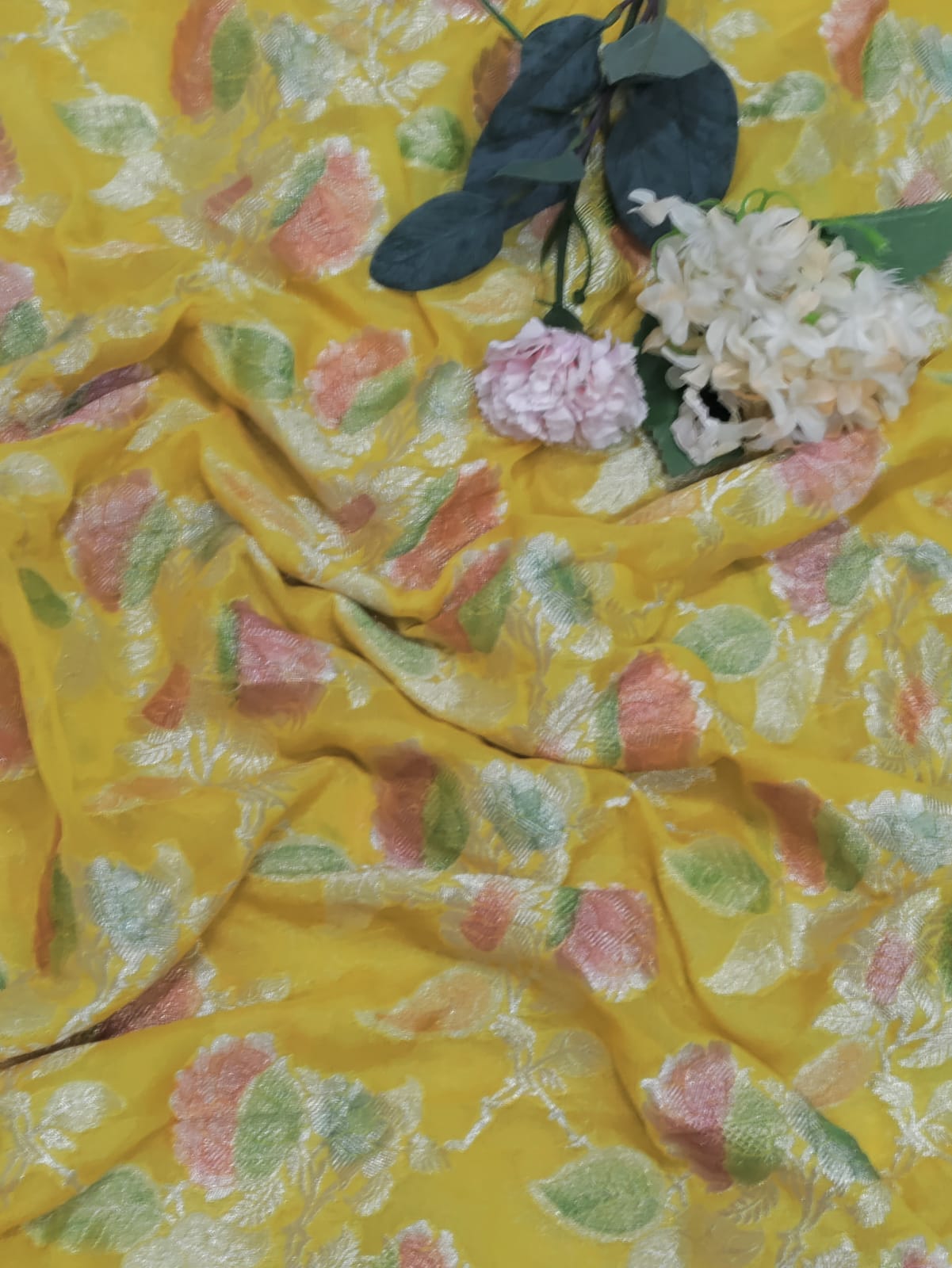 Yellow Handloom Banarasi Pure Georgette Brush Dye Dupatta - Luxurion World