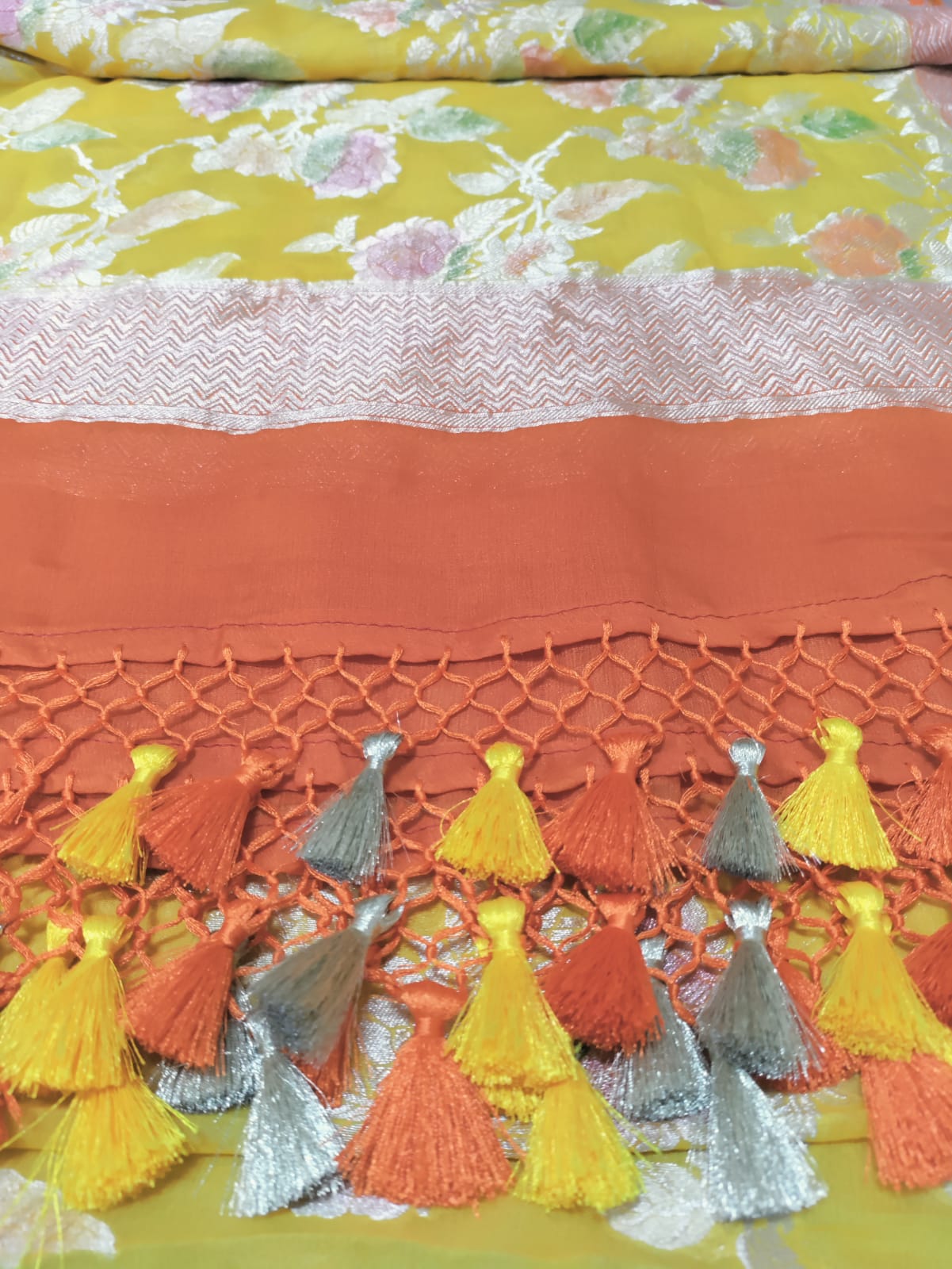 Yellow Handloom Banarasi Pure Georgette Brush Dye Dupatta - Luxurion World