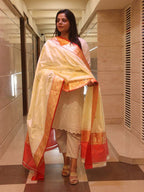 Off White Handloom Banarasi Pure Katan Silk Dupatta - Luxurion World
