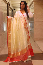 Off White Handloom Banarasi Pure Katan Silk Dupatta - Luxurion World