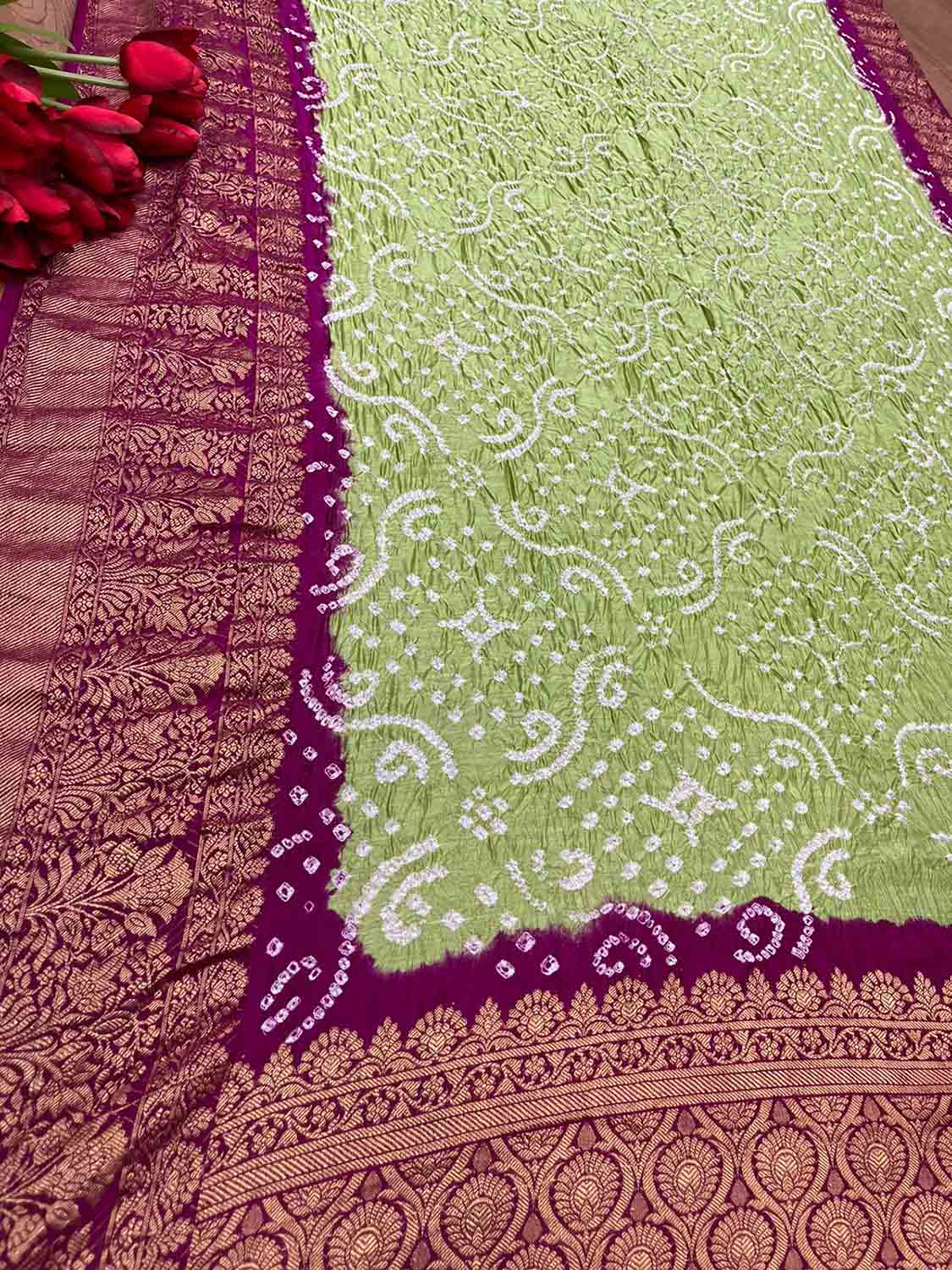Green Bandhani Kanjeevaram Border Silk Dupatta - Pure Elegance - Luxurion World