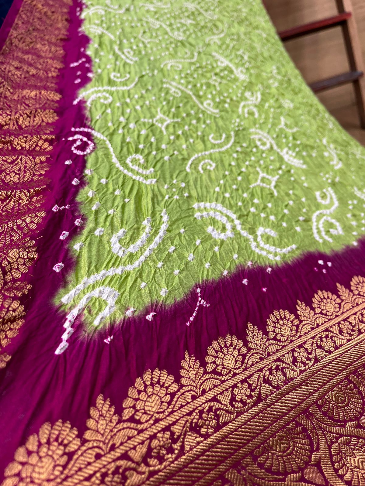 Green Bandhani Kanjeevaram Border Silk Dupatta - Pure Elegance - Luxurion World