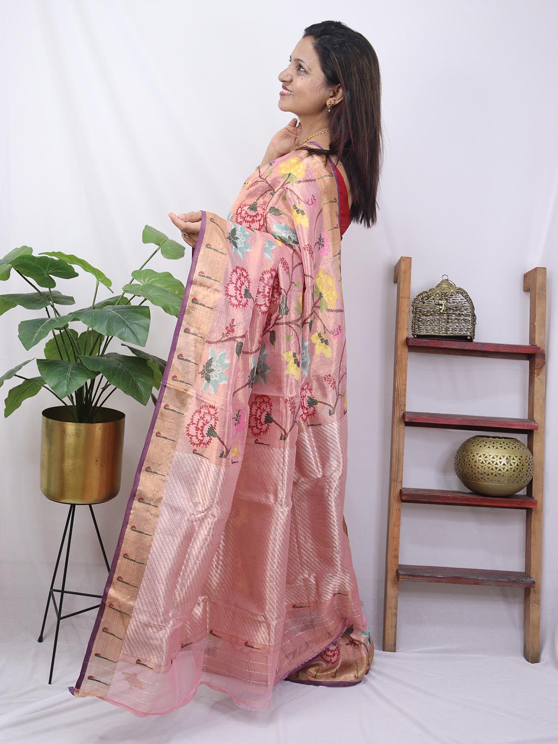 Pink Handloom Tissue Kota Doria Real Zari Flower Design Saree - Luxurion World