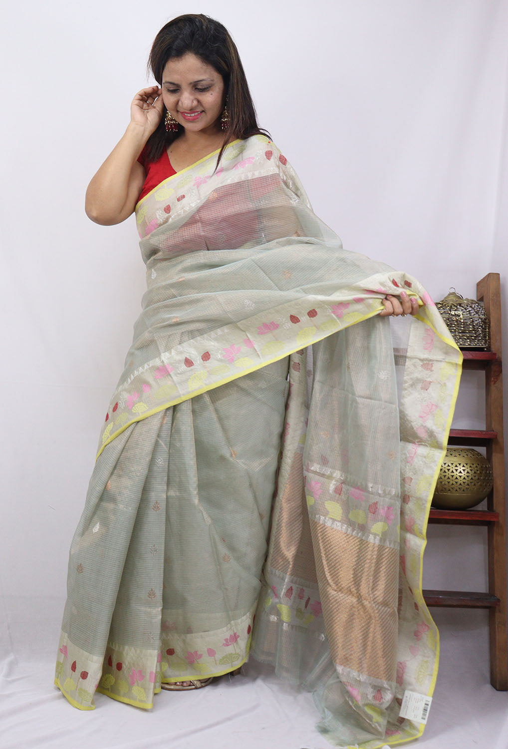 Grey Handloom Kota Doria Real Zari Bird And Flower Design Saree - Luxurion World
