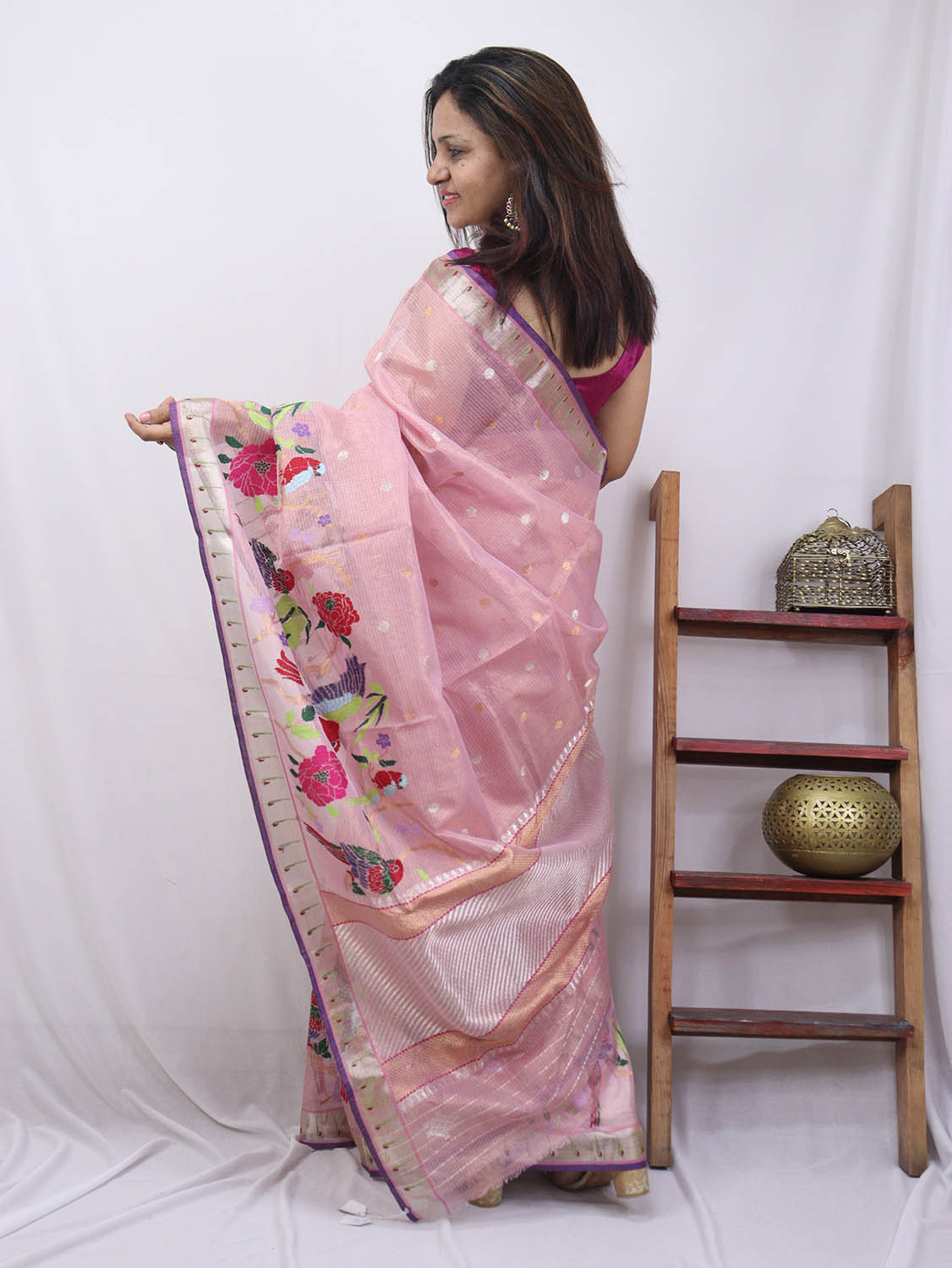 Pink Handloom Kota Doria Real Zari Bird And Flower Design Saree - Luxurion World