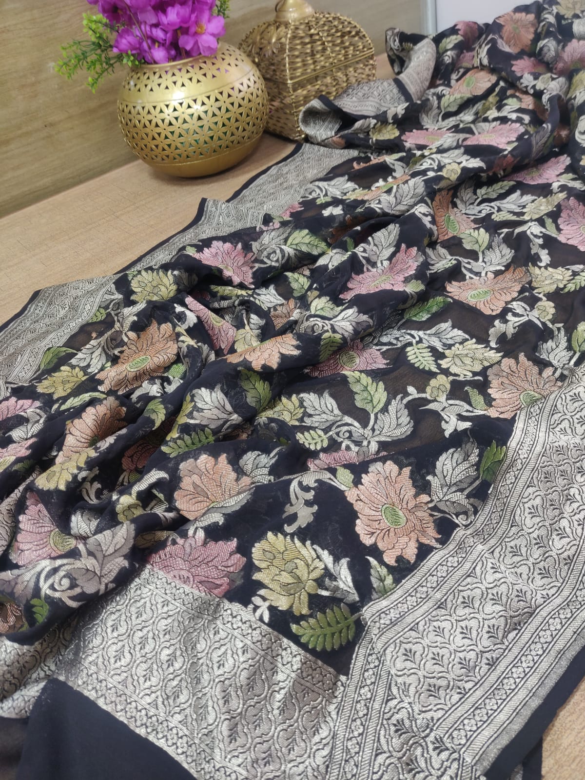 Black Handloom Banarasi Brush Dye Pure Georgette Dupatta - Luxurion World