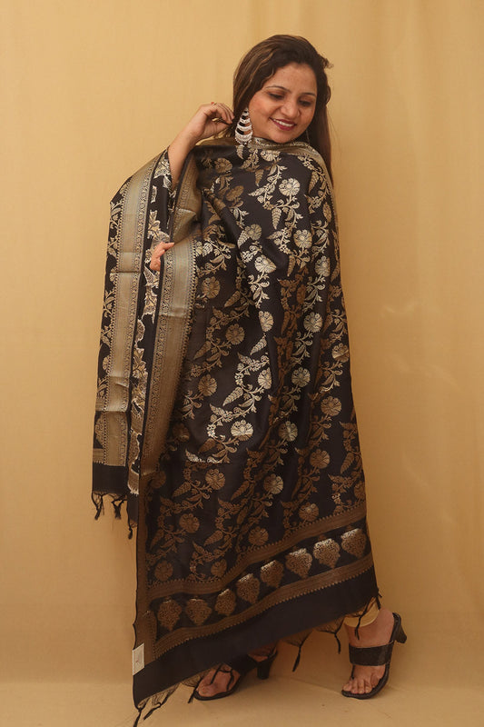 Black Banarasi Silk Dupatta - Luxurion World