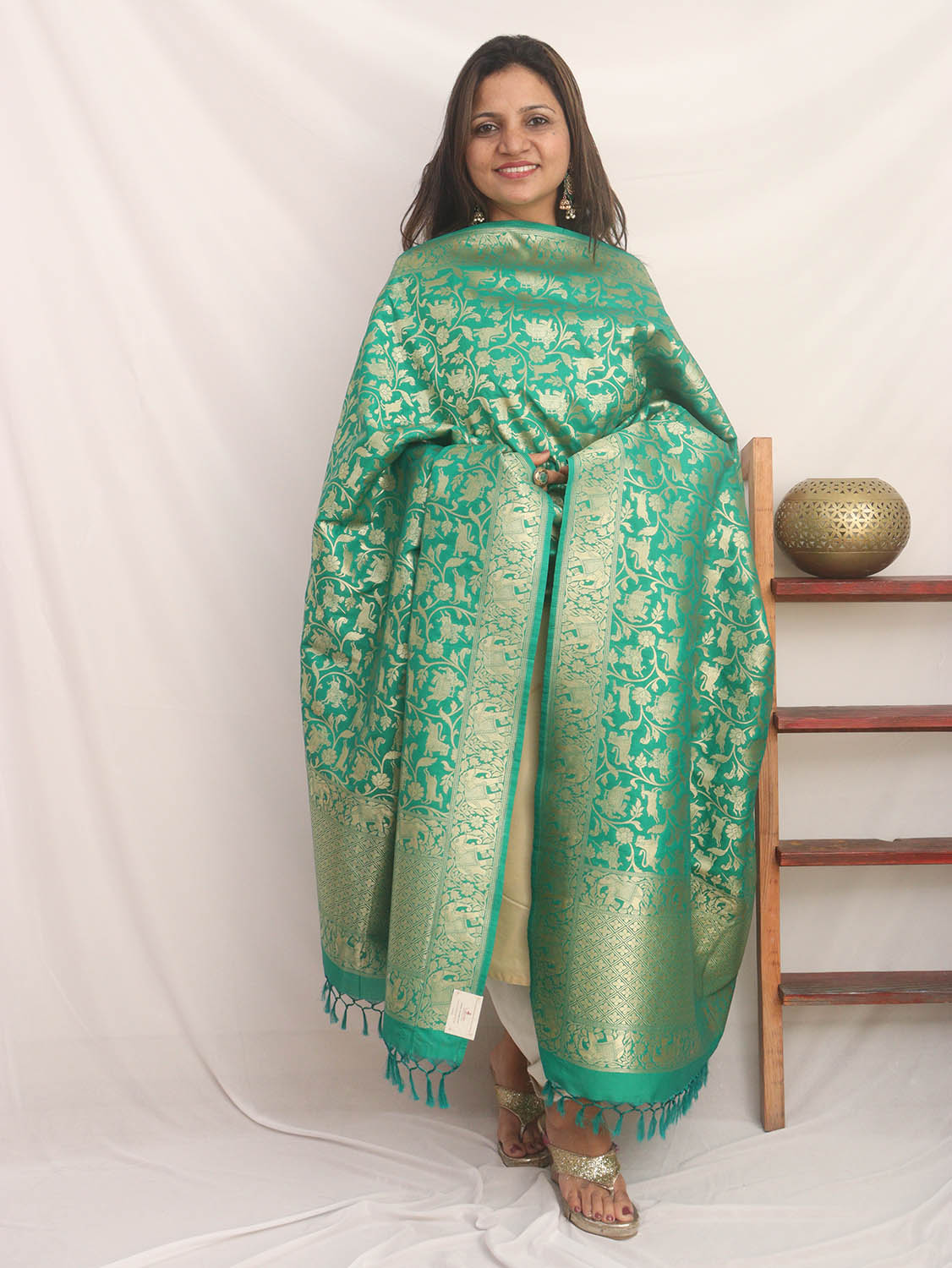 Green Banarasi Silk Dupatta - Luxurion World