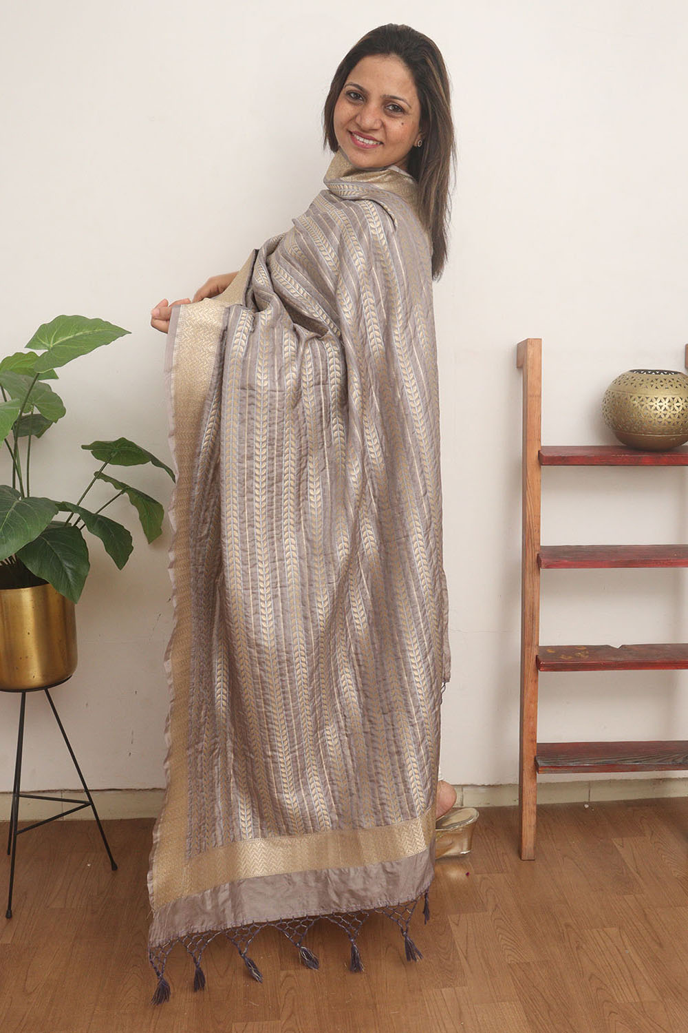 Grey Banarasi Silk Dupatta - Luxurion World