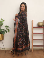 Black Banarasi Silk Dupatta - Luxurion World