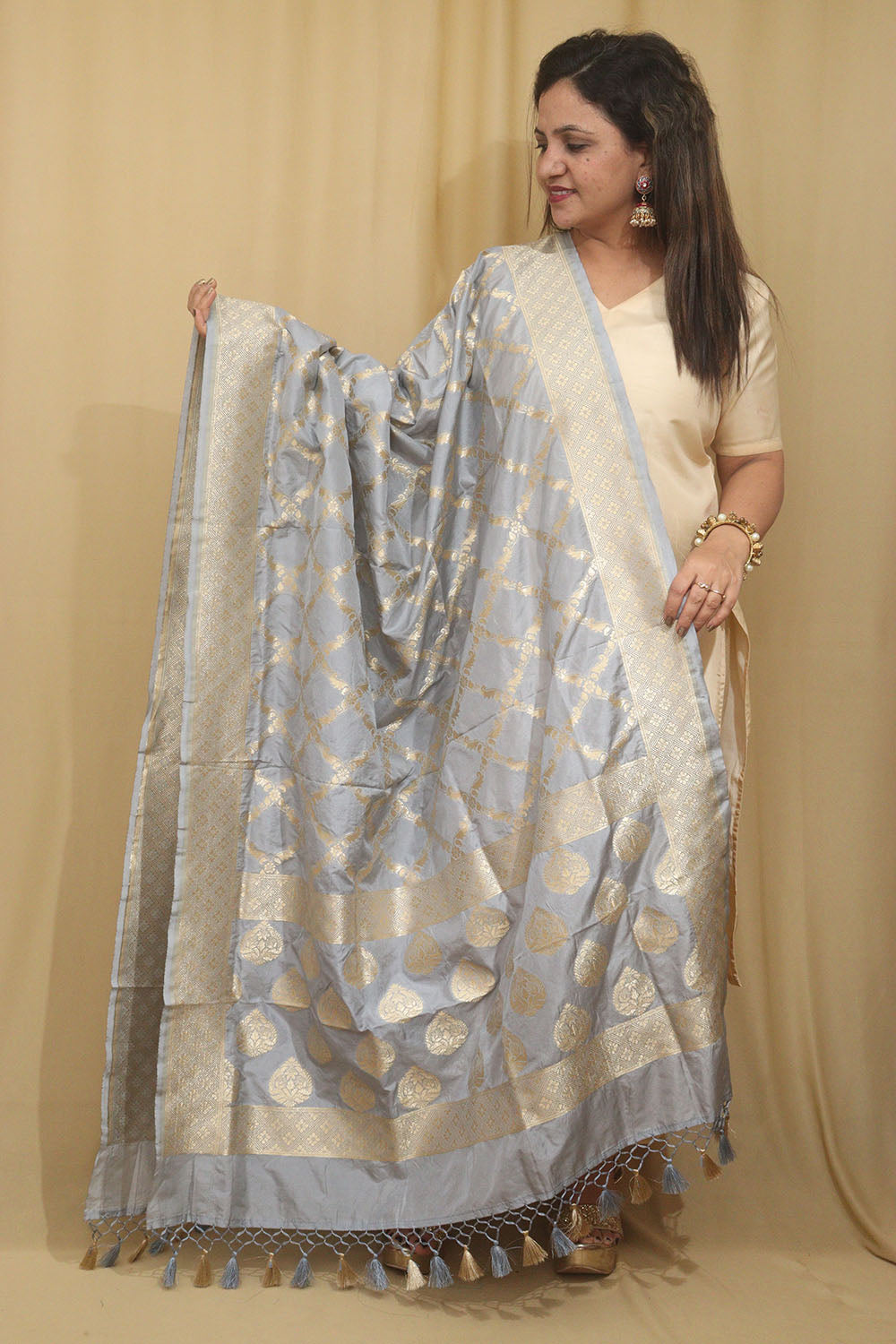 Timeless Beauty: Elegant Grey Banarasi Silk Dupatta - Luxurion World