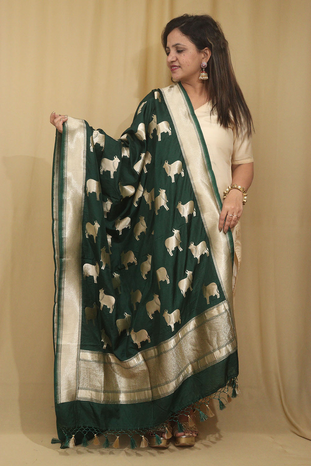 Exquisite Green Banarasi Silk Dupatta with Cow Motif - Luxurion World