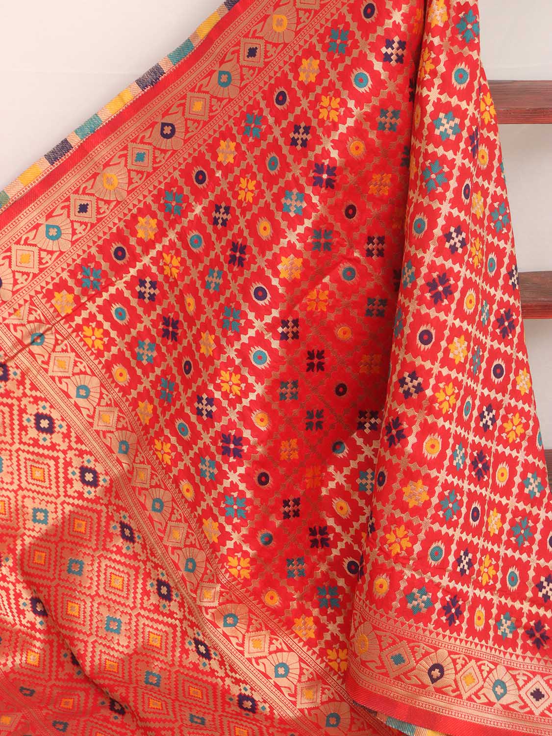 Red Banarasi Silk Meenakari Dupatta - Luxurion World